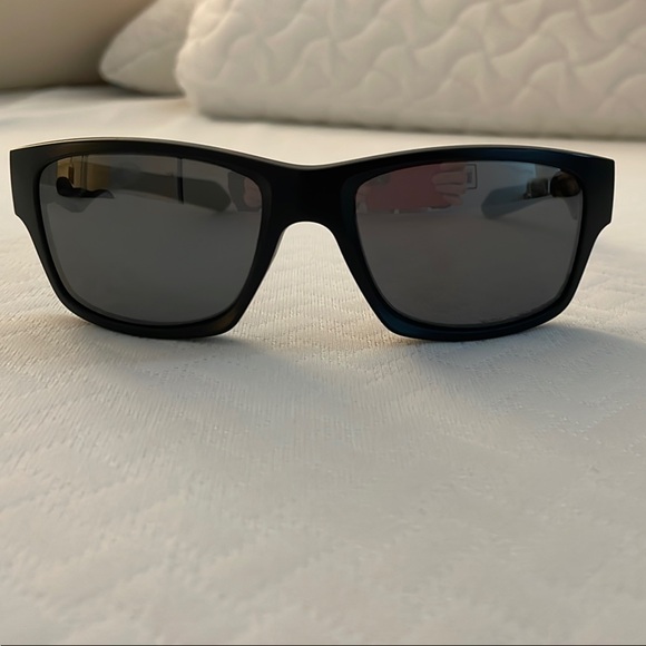 Oakley Black Sunglasses with Polarized Lenses - Picture 2 of 4